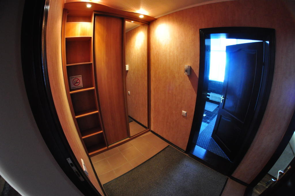 Tourist Hotel Kharkov Phòng bức ảnh