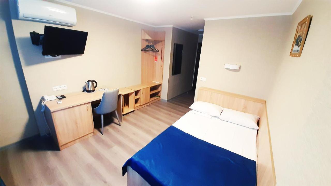 Tourist Hotel Kharkov Ngoại thất bức ảnh
