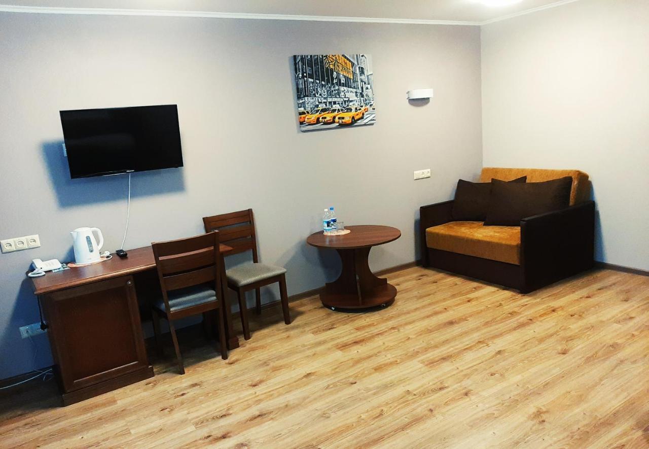 Tourist Hotel Kharkov Ngoại thất bức ảnh