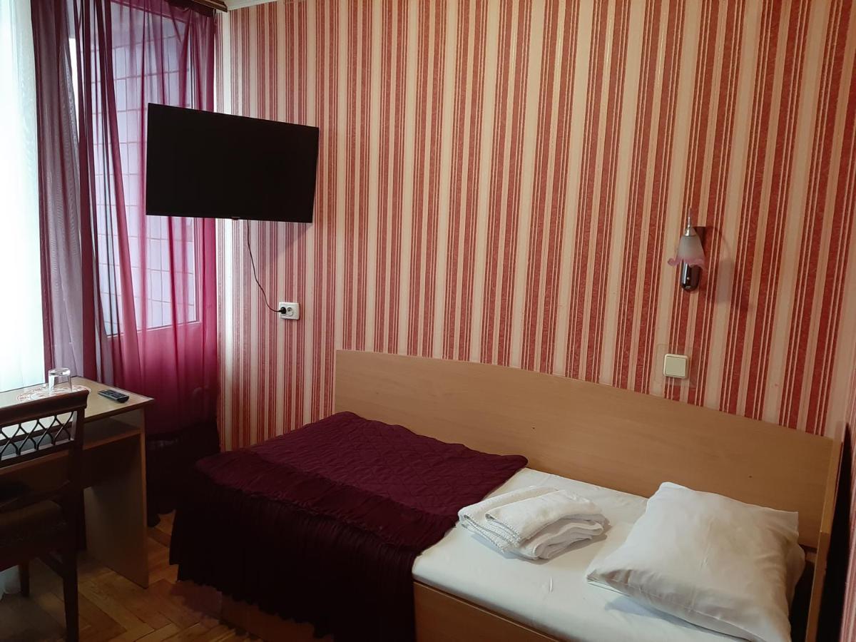 Tourist Hotel Kharkov Ngoại thất bức ảnh