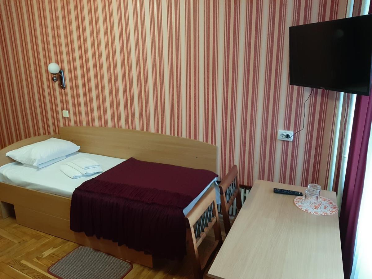 Tourist Hotel Kharkov Ngoại thất bức ảnh