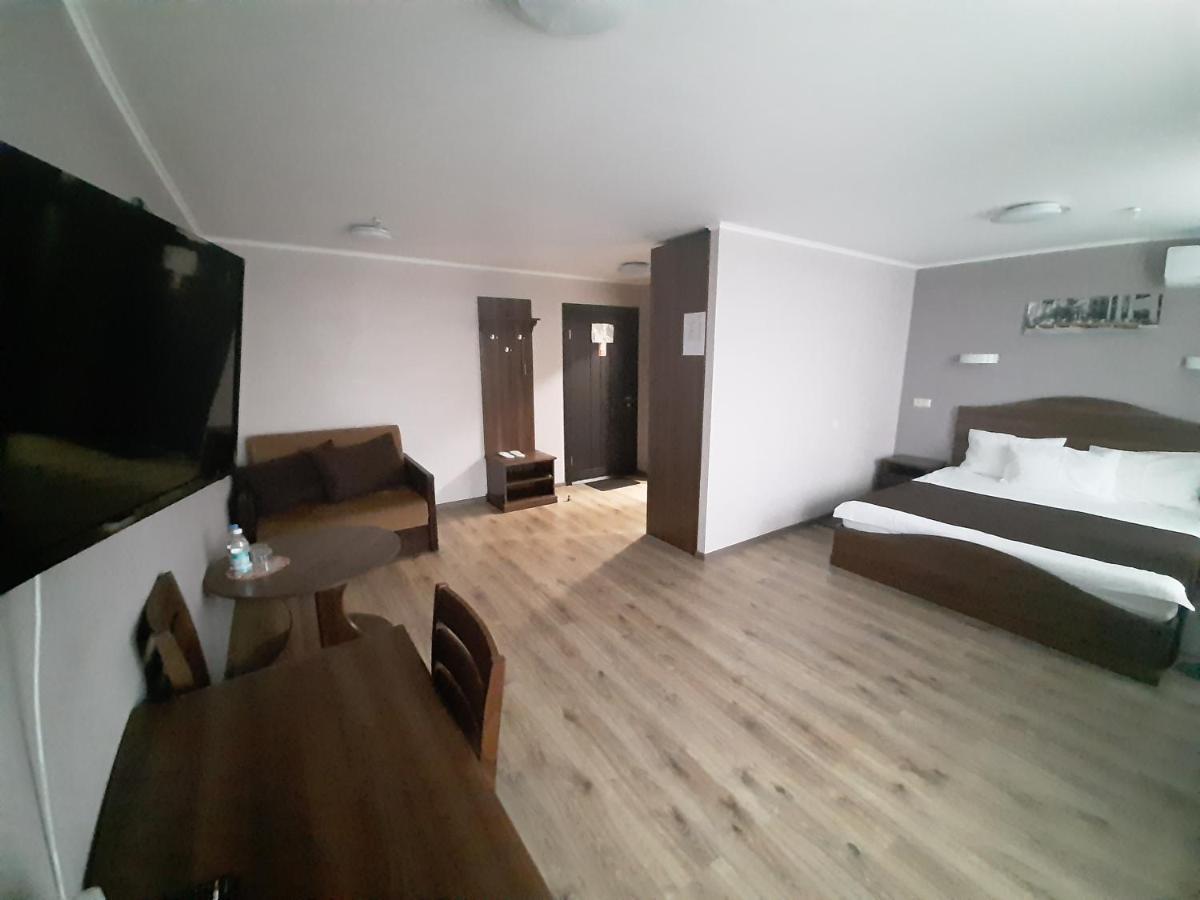 Tourist Hotel Kharkov Ngoại thất bức ảnh