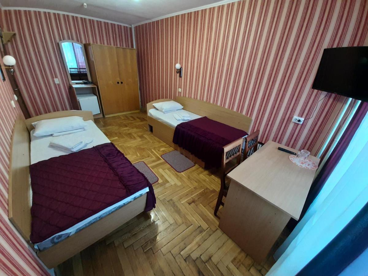 Tourist Hotel Kharkov Ngoại thất bức ảnh