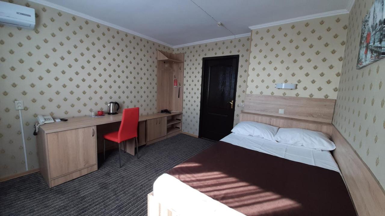 Tourist Hotel Kharkov Ngoại thất bức ảnh