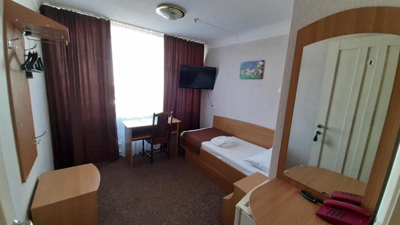 Tourist Hotel Kharkov Ngoại thất bức ảnh
