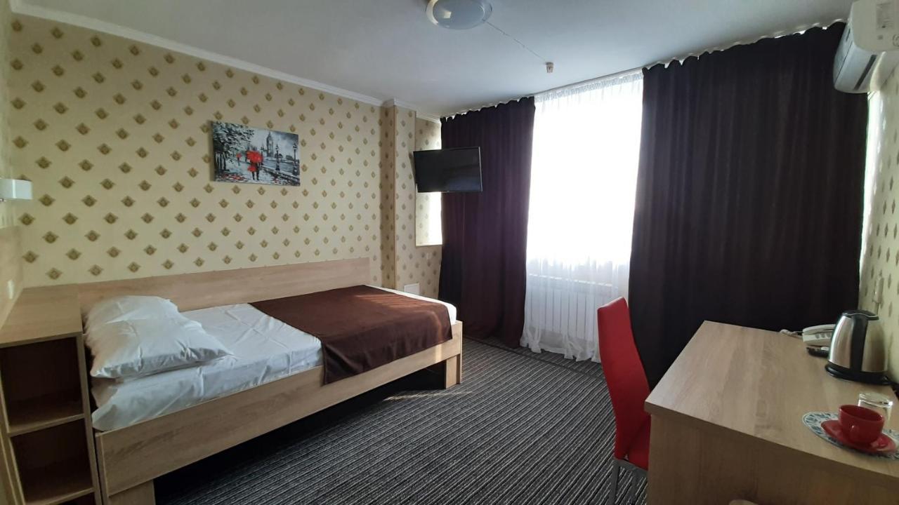 Tourist Hotel Kharkov Ngoại thất bức ảnh